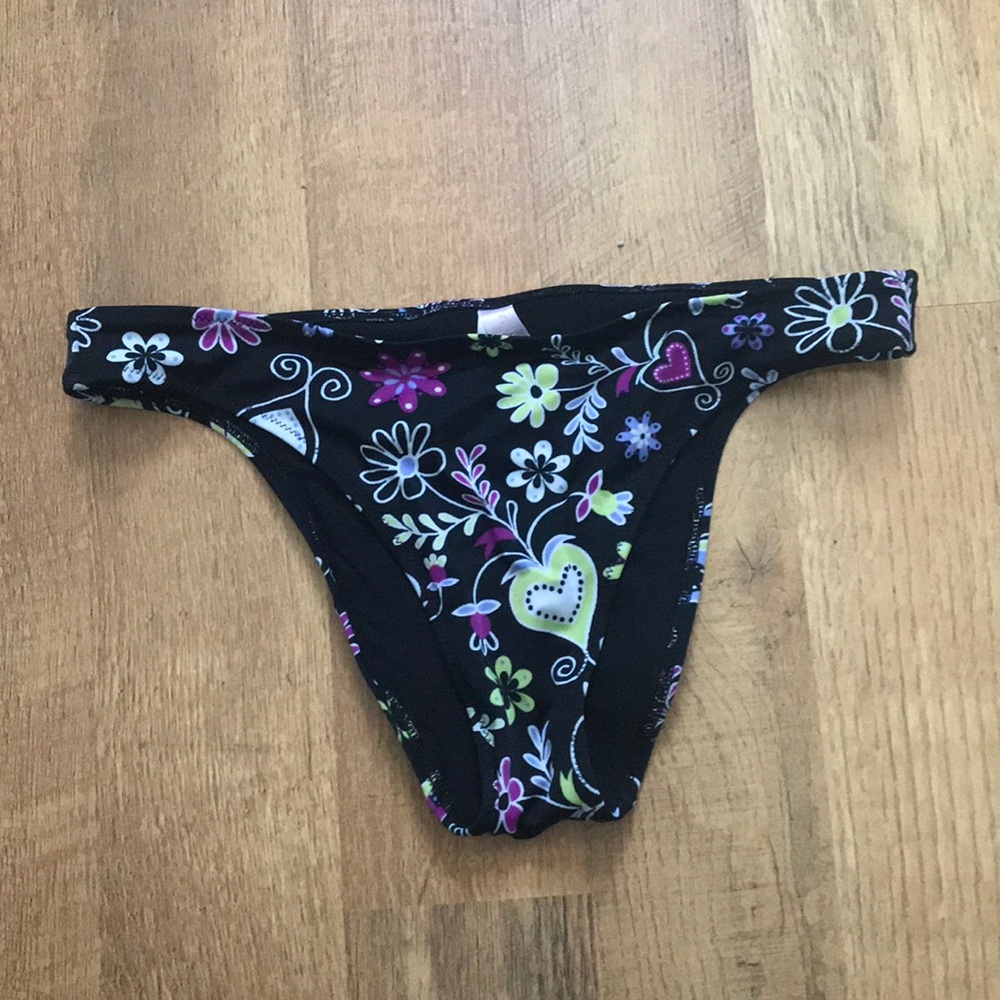 NWOT Victoria Secret Swim Bottoms